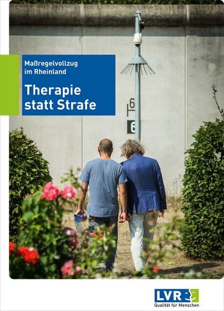 Das Bild zeigt die Titelseite der Broschüre "Maßregelvollzug", auf der zwei Menschen von hinten abgebildet sind.