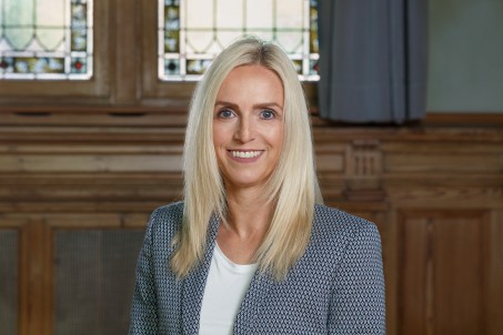 Das Bild zeigt Barbara Beyer.