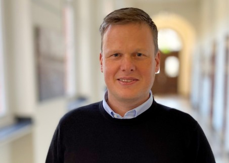 Das Bild zeigt Dr. Jasper Klose